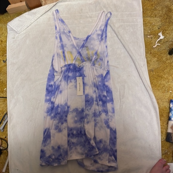 Graphic Tank - Picture 3 of 7